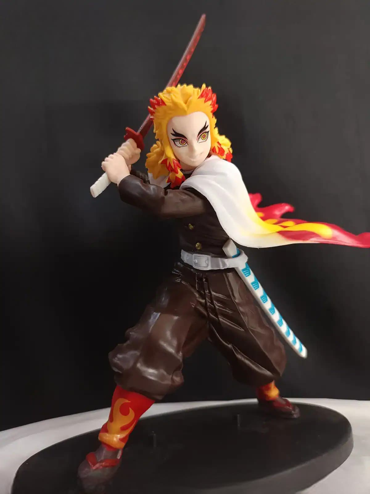 Kyojuro Rengoku – Flame Hashira Battle Stance Figure (Demon Slayer)