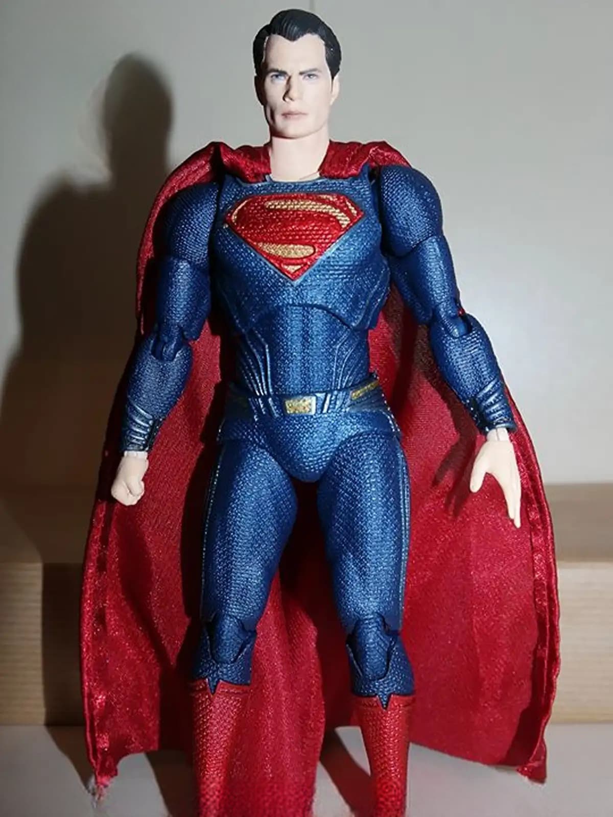 Justice League Superman Action Figure – 17 cm Articulated Collectible with Interchangeable Heads & Hands